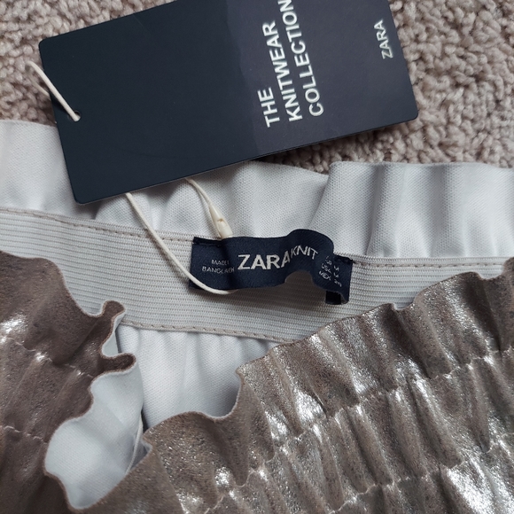 NWT Zara Women’s Faux Leather Mini Skirt WAIST ELASTIC - Picture 3 of 6